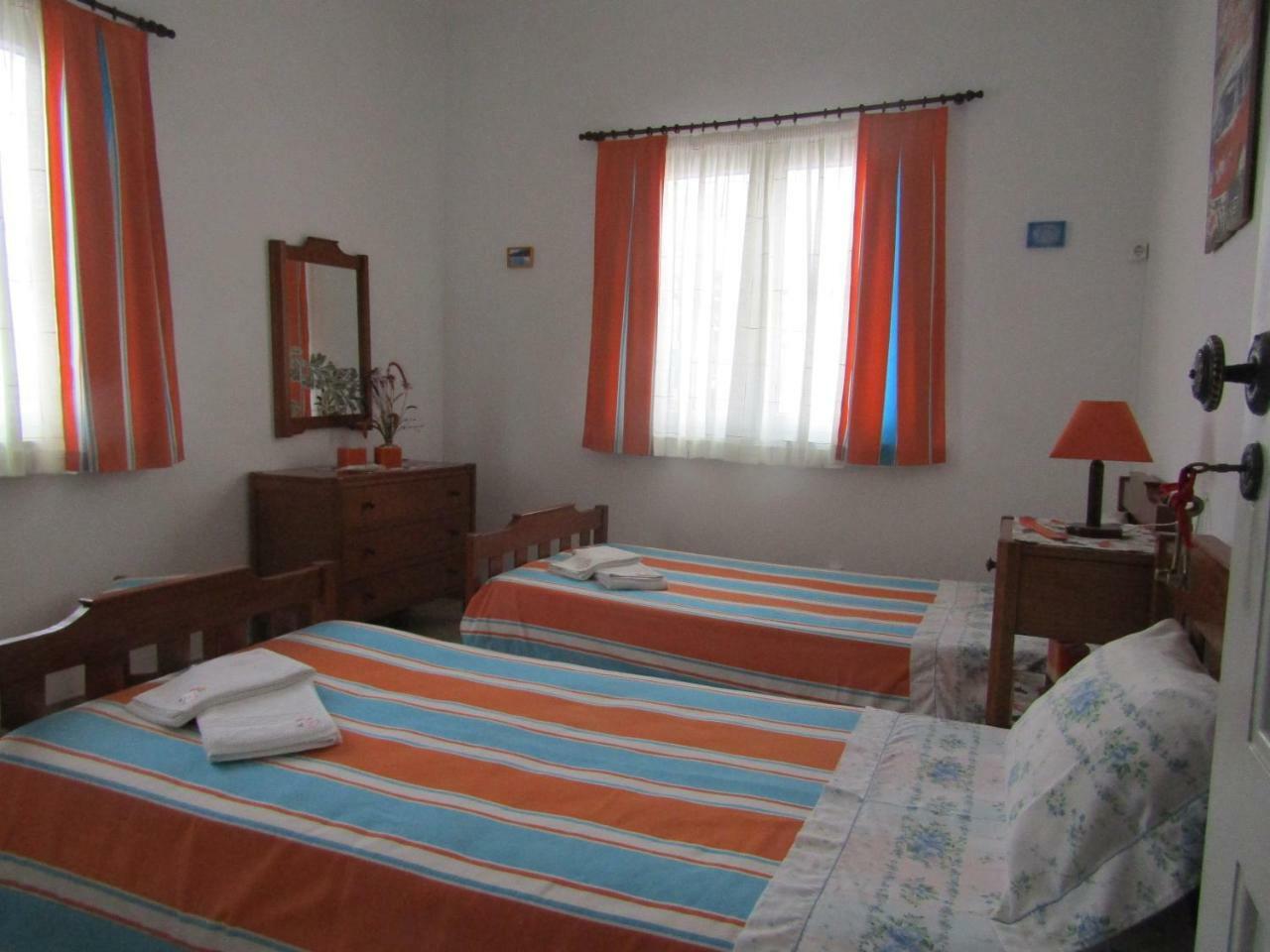 West Coast Surf Hostel Арея Бранка Екстериор снимка